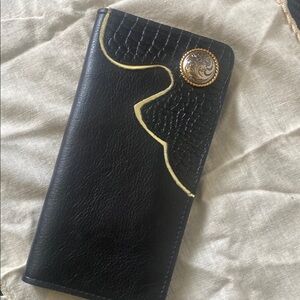 Beautiful unbranded man’s leather black western wallet